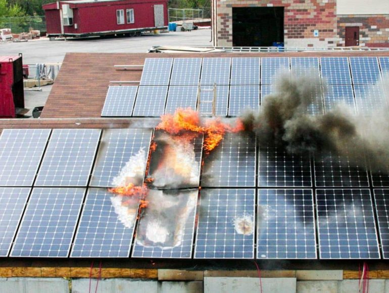 Painel Solar Fotovoltaico - Risco De Incêndio